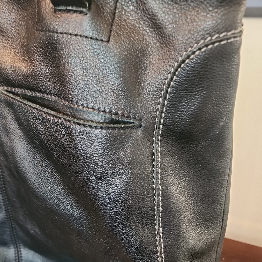 The Sak Black Pebbled Leather Tote Shoulder Bag Brass Hardware - Picture 7 of 11